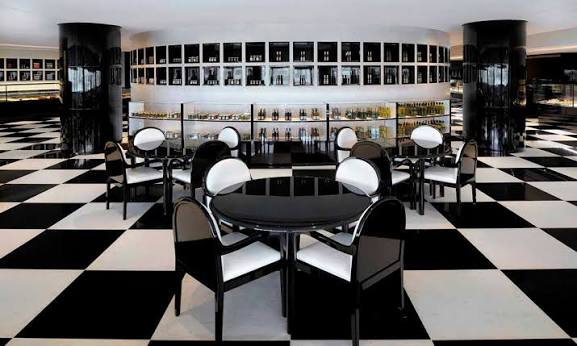 ARMANI HOTEL - DELI - Burj Khalifa